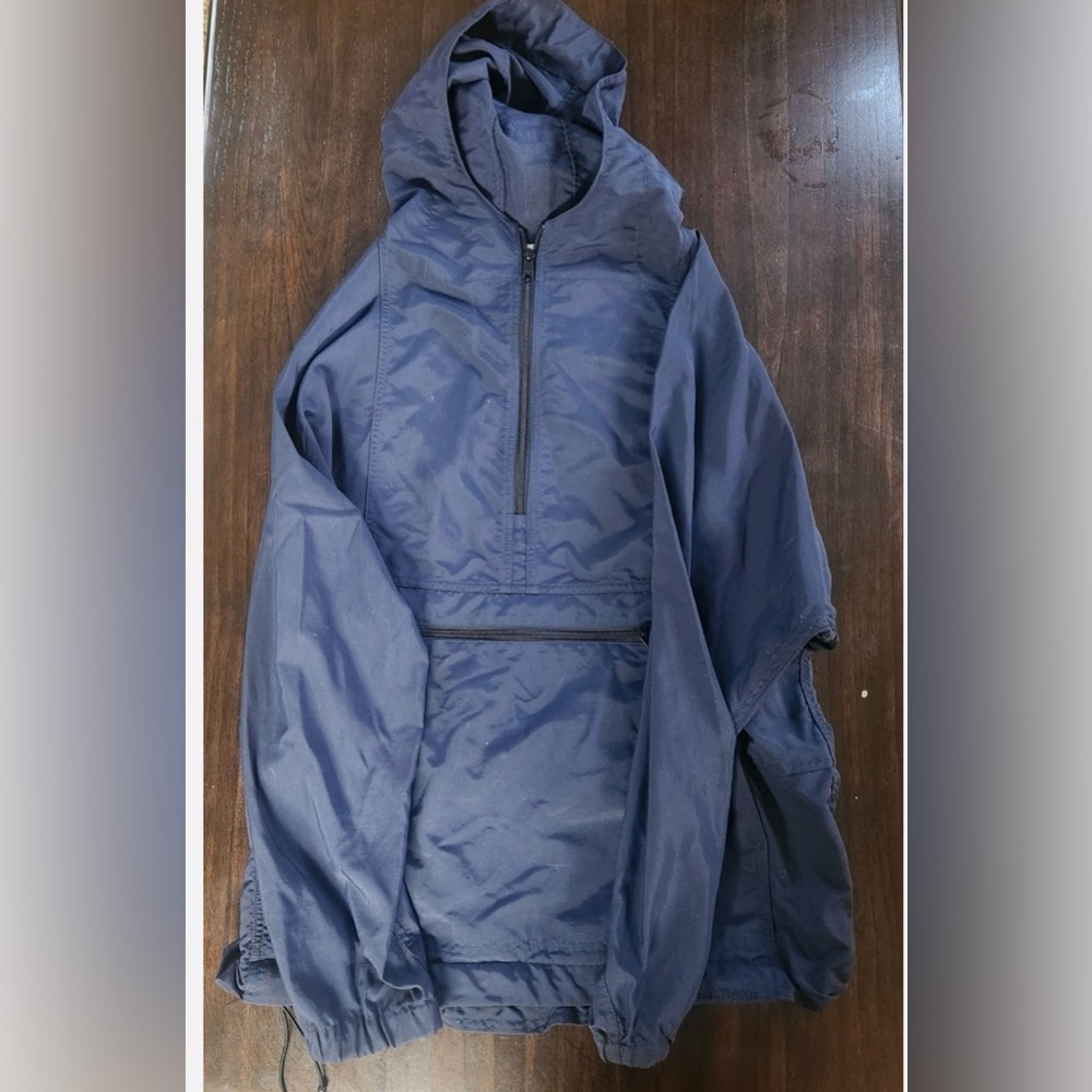 L.L. Bean Men's Deep Blue Windbreaker - Picture 9 of 10
